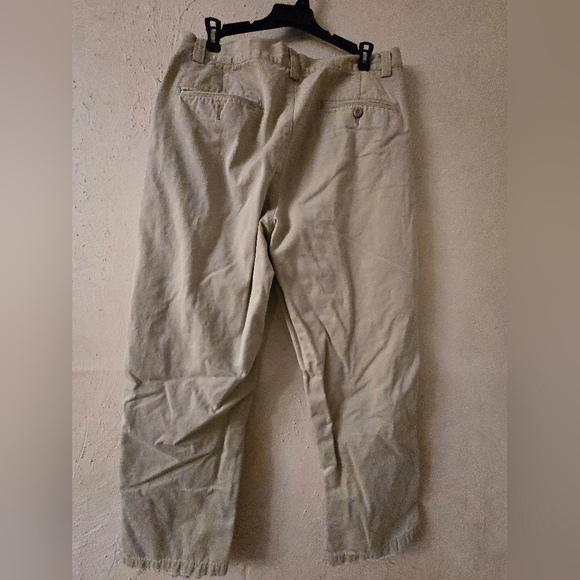 Eddie Bauer Men's Khaki Chinos With Flannel Lining - Picture 6 of 8